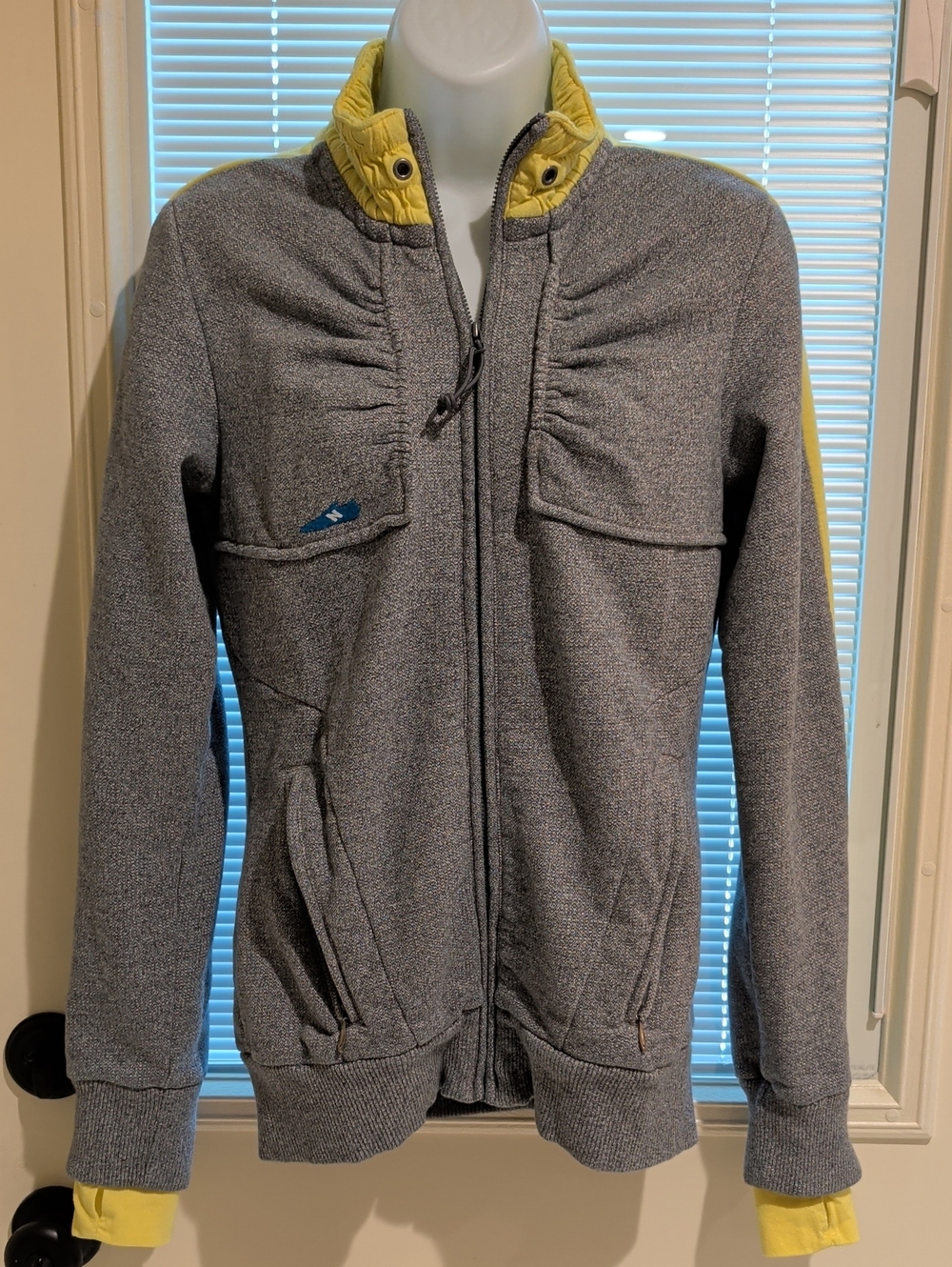 New Balance Woman Gray Jacket with Yellow Accents Size M